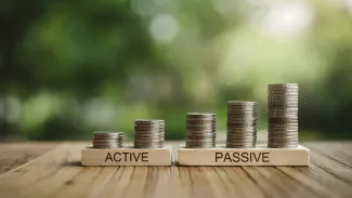 Image showing passive managment is more profitable than active