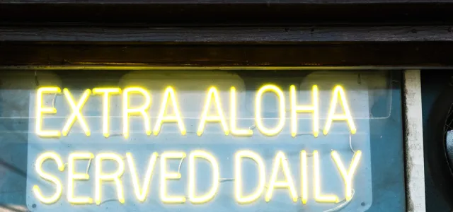 Neon sign Extra Aloha Served Daily